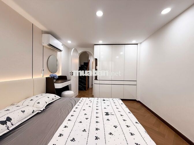 NHÀ ĐẸP Ở NGAY • LÝ THÁI TỔ, P. VƯỜN LÀI, QUẬN 10