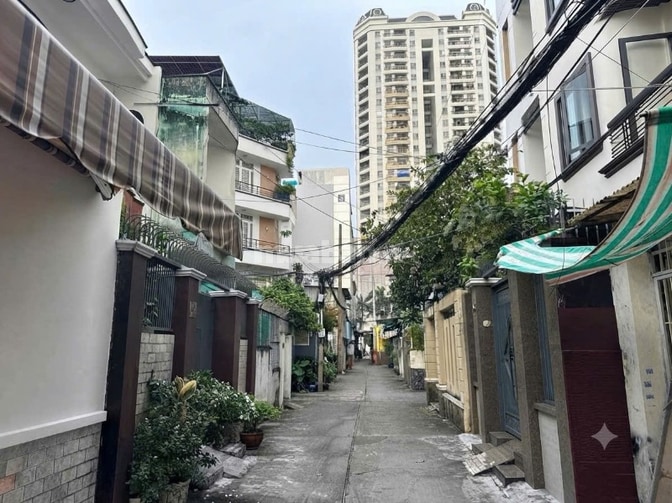 CHO THUÊ NHÀ HẼM 2M (XM) LÝ NAM ĐẾ, P. MINH PHỤNG, Q. 11, 11TR.
