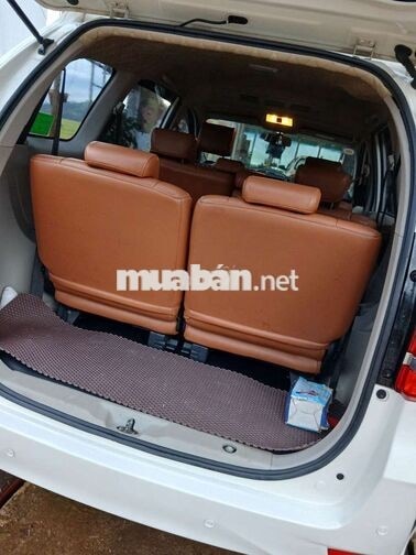 Toyota Avanza 7 chỗ số tự động màu Trắng
