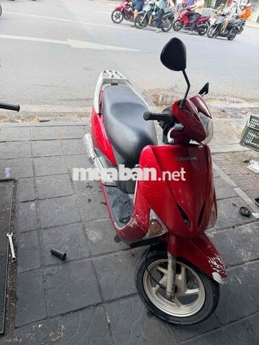 Honda Lead 110 màu Đỏ