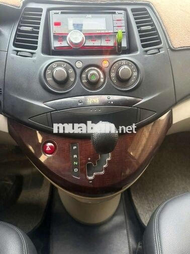 Mitsubishi Grandis 7 chỗ Tự động Đen