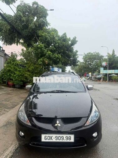 Mitsubishi Grandis 7 chỗ Tự động Đen