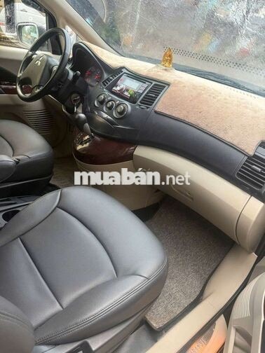 Mitsubishi Grandis 7 chỗ Tự động Đen