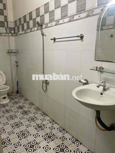 Cho 2 nữ sinh viên thuê phòng. Bao điện nước, tolet trong phòng