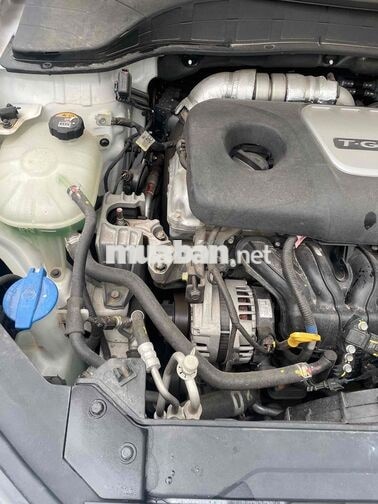 Hyundai Kona 1.6 T Tự động Trắng 9915 km