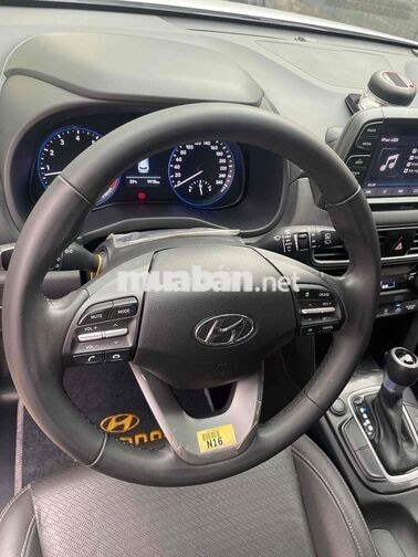 Hyundai Kona 1.6 T Tự động Trắng 9915 km