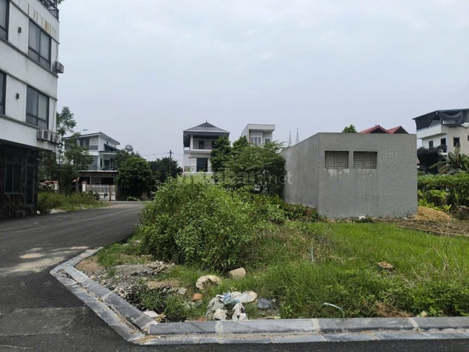 BÁN 70M LÔ GÓC ĐẤU GIÁ NGUYÊN KHÊ. ĐƯỜNG 17M VÀ 8M GIÁP VIN BẮC HỒNG