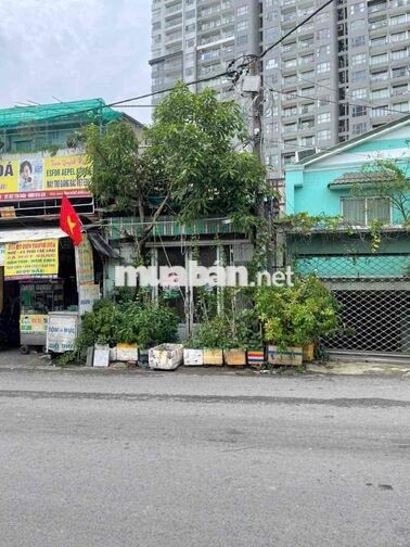 cần bán gấp nhà mặt tiền Đào Trí 10x22 đối diện chung cư