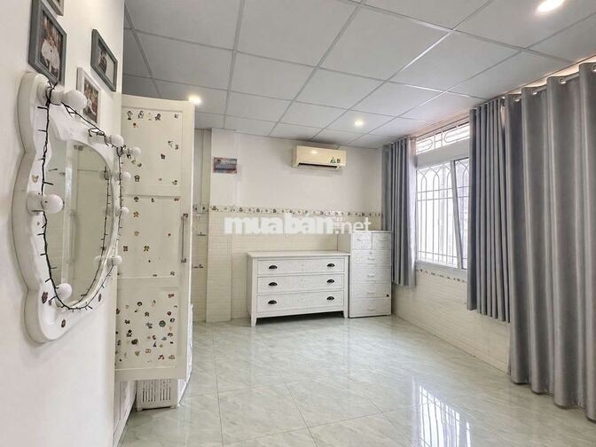 Bán nhà 3 tầng 61m2 Sử Dụng Hiệp Bình đối diện Gigamall