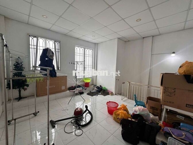 Bán nhà 3 tầng 61m2 Sử Dụng Hiệp Bình đối diện Gigamall