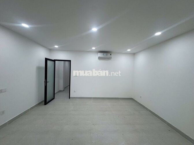 Cho thuê nguyên căn Cityland có thang máy, cho làm văn phòng chia sẻ