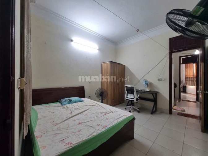 Cho thuê nhà phố Hoàng Văn Thái, 3 ngủ, 2 vệ sinh, giá 9 triệu/tháng
