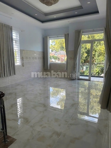 Cho thuê nhà và kho, phù hợp làm văn phòng và để ở, kho sản xuất nhỏ