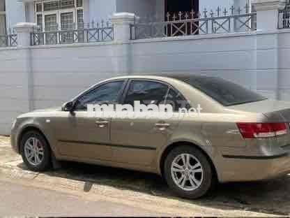 Hyundai Sonata Vàng cát 5 chỗ Xăng
