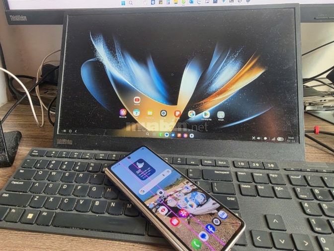 Samsung Z Fold 4 256GB màu Kem - main zin chạy DeX (màn trong hư)
