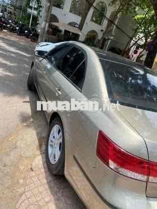 Hyundai Sonata Vàng cát 5 chỗ Xăng