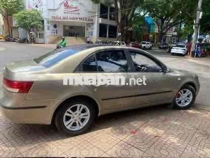 Hyundai Sonata Vàng cát 5 chỗ Xăng