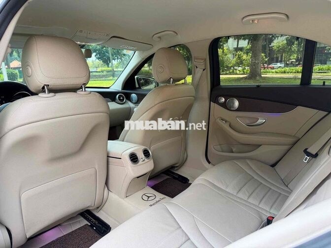 Mercedes C200 Exclusive 2020 Trắng 54.000km