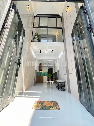 NHÀ GẤP BÁN HẺM XE HƠI TRỆT 3 LẦU