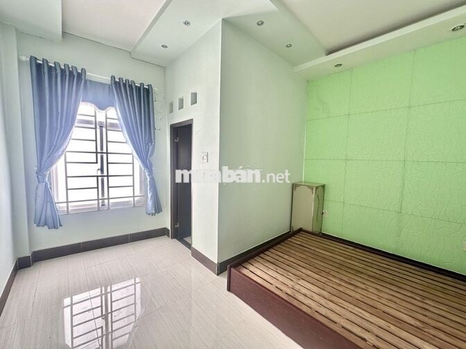 Nhà 2 Lầu 3PN Mặt Tiền Gần Vincom Hùng Vương chỉ 8 triệu
