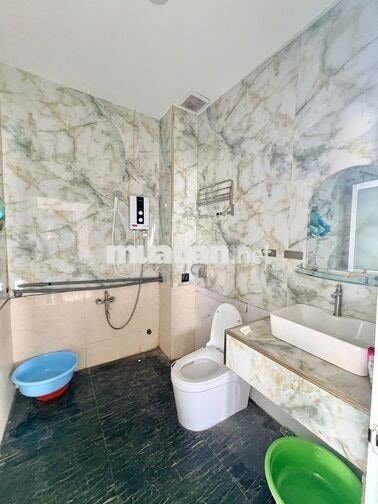 Nhà trệt lửng 2 lầu 5PN đường Nguyễn Thị Minh Khai chỉ 15 triệu