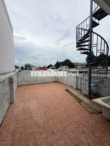 Nhà 3 lầu 4PN đường Lê Chân chỉ 11 triệu