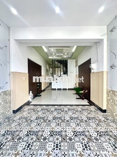 Nhà 2 Lầu 3PN Mặt Tiền Gần Vincom Hùng Vương chỉ 8 triệu