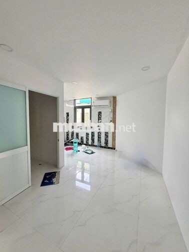 Nhà trệt lửng 2 lầu 5PN đường Nguyễn Thị Minh Khai chỉ 15 triệu