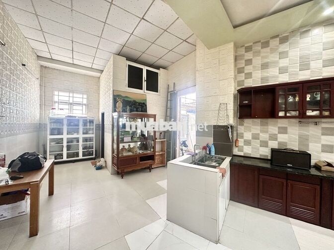 Nhà 2 Lầu 3PN Mặt Tiền Gần Vincom Hùng Vương chỉ 8 triệu