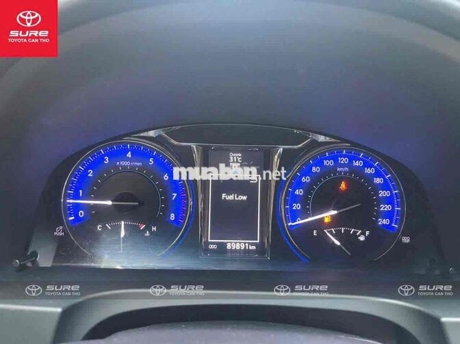 Toyota Camry 2.0E 2017 Đen 5 chỗ 89.000 km