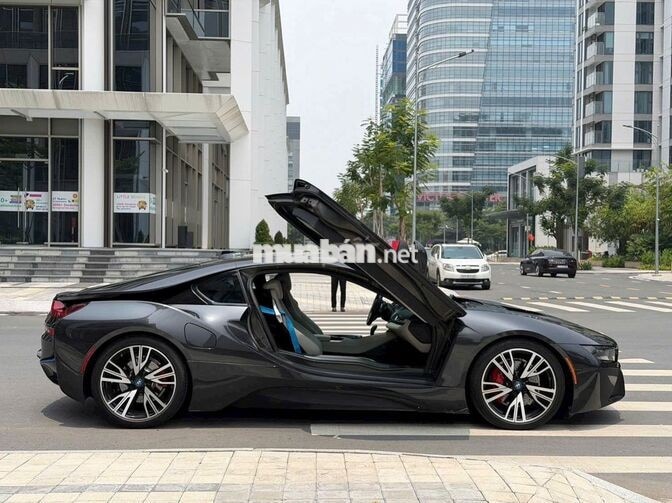 MW i8 2015 Model 2016