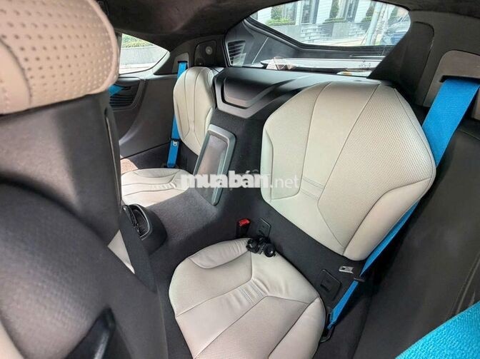 MW i8 2015 Model 2016
