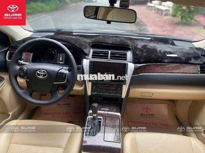 Toyota Camry 2.0E 2017 Đen 5 chỗ 89.000 km