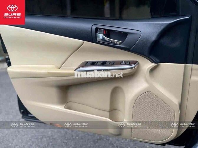 Toyota Camry 2.0E 2017 Đen 5 chỗ 89.000 km