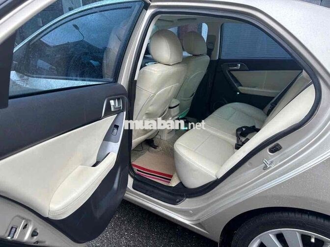 Kia Cerato 2024 Vàng cát 5 chỗ