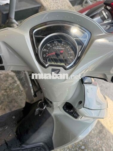 Honda Vision 2024 Xám Ký Giấy