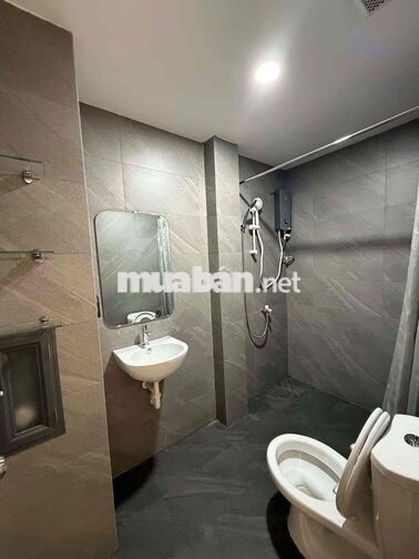 Tháng 11 trống phòng studio full nội thất - chính chủ