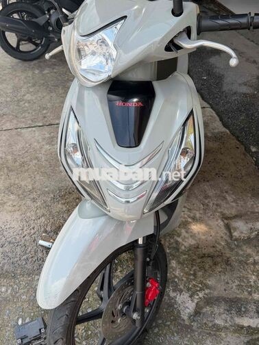 Honda Vision 2024 Xám Ký Giấy