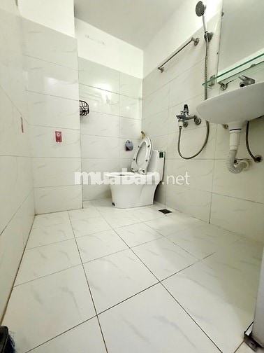 CHÍNH CHỦ GIẢM GIÁ BÁN GẤP NHÀ GẦN HỒ TÂY - Ô TÔ ĐỖ CỔNG