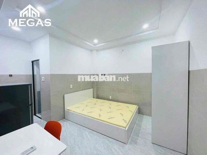 CHO THUÊ CHDV 5tr hẻm xe hơi Q10 có thang máy và bảo vệ, hầm xe rộng