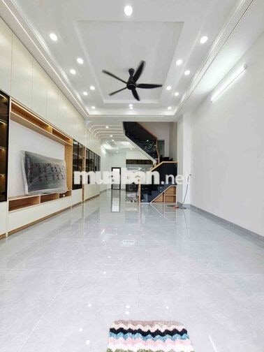 NHÀ MẶT PHỐ 109m2- 4 tầng- ngay uỷ ban quận 12. Giá nhỉnh 9tỏi