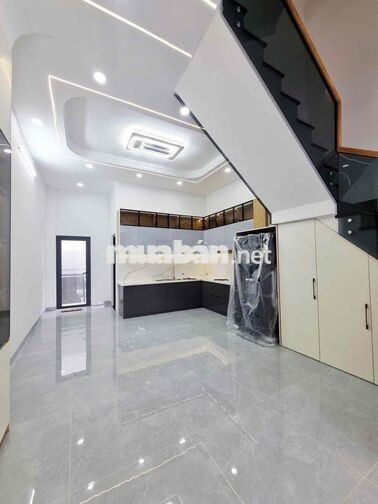 NHÀ MẶT PHỐ 109m2- 4 tầng- ngay uỷ ban quận 12. Giá nhỉnh 9tỏi