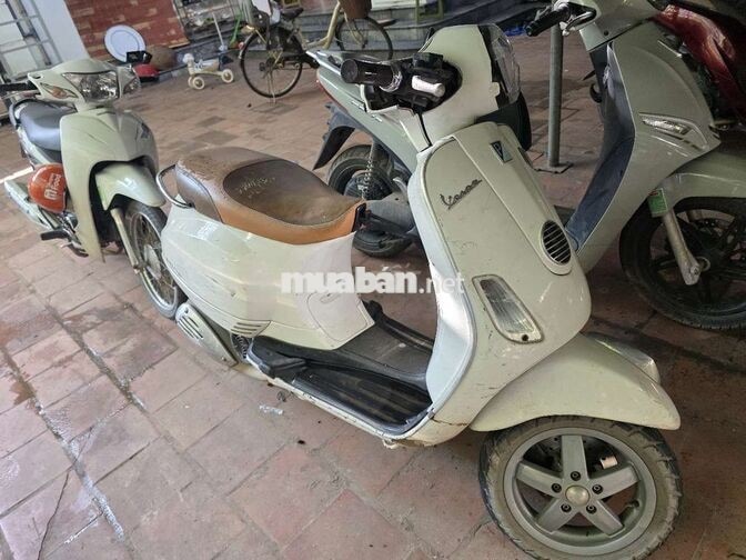 Piaggio Vespa LX 125 Trắng