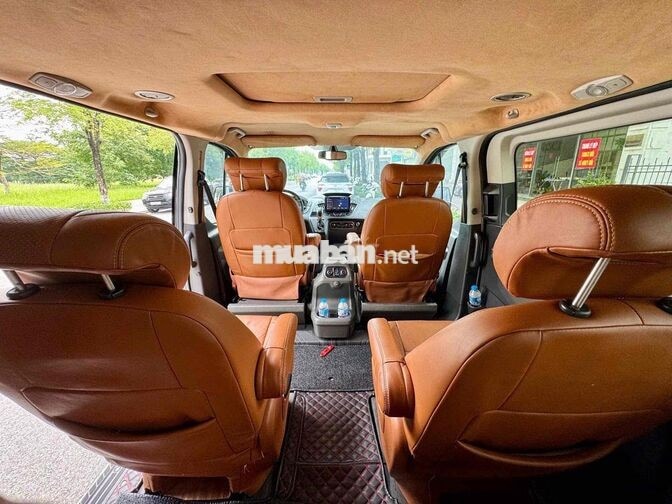 Ford Turneo Titanium 9 chỗ Tự động Việt Nam Đen