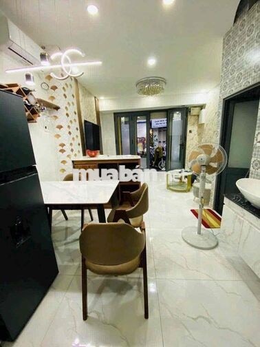 Cho thuê nhà MỚI ĐẸP MẶT TIỀN HUỲNH VĂN BÁNH- DUY TÂN PN giá 15tr