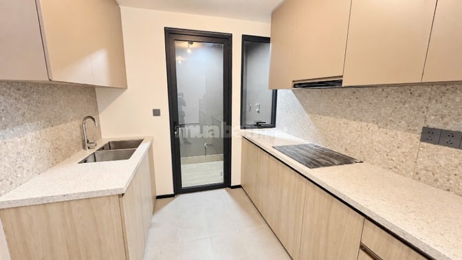 Cho thuê chung cư Lumi, 108m2, 3 ngủ, lô góc, view bể bơi