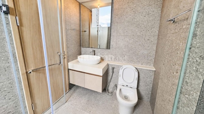 Cho thuê chung cư Lumi, 108m2, 3 ngủ, lô góc, view bể bơi