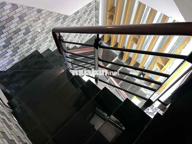 Nhà nguyên căn cho thuê 120m2 Tỉnh lộ 10 Tên Lửa mới