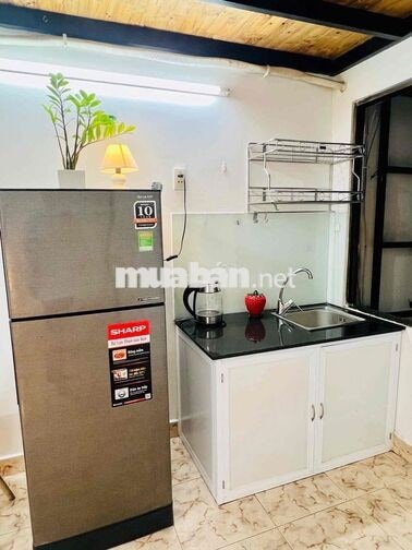 STUDIO MỚI XÂY FULL NỘI THẤT SIÊU XỊN - cửa sổ trời - có Bancol