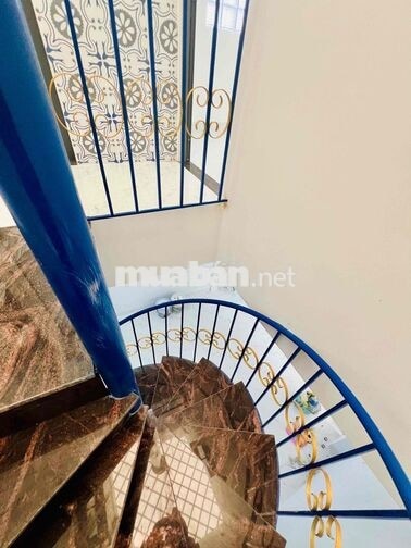 Cho Thuê Nhà Mới Sạch Sẻ 1Trệt 1Lầu 2Pn 2Wc Có Kệ Tủ Bếp Hẻm Xe Tải